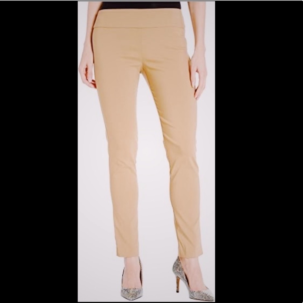 NWT Halston skinny pants in beige size small